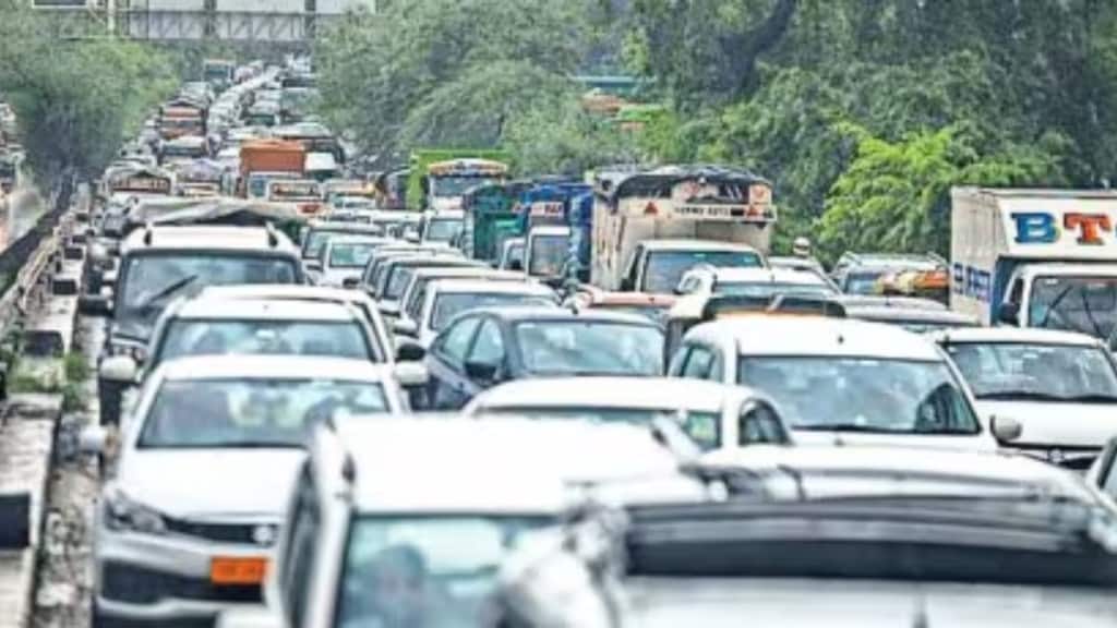 As per the new rule, vehicles will only be permitted to travel from Sujan Mohinder Road towards Mathura Road until further notice.