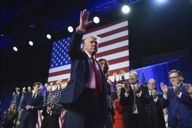 Republican presidential nominee former U.S. President Donald Trump is joined onstage by his wife Melania at his election night rally at the Palm Beach County Convention Center in West Palm Beach, Florida, U.S., November 6, 2024. (REUTERS/Brian Snyder)