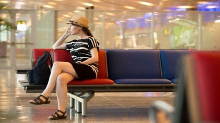 Top 5 Visa credit cards for airport lounge access – Check eligibility, income requirement