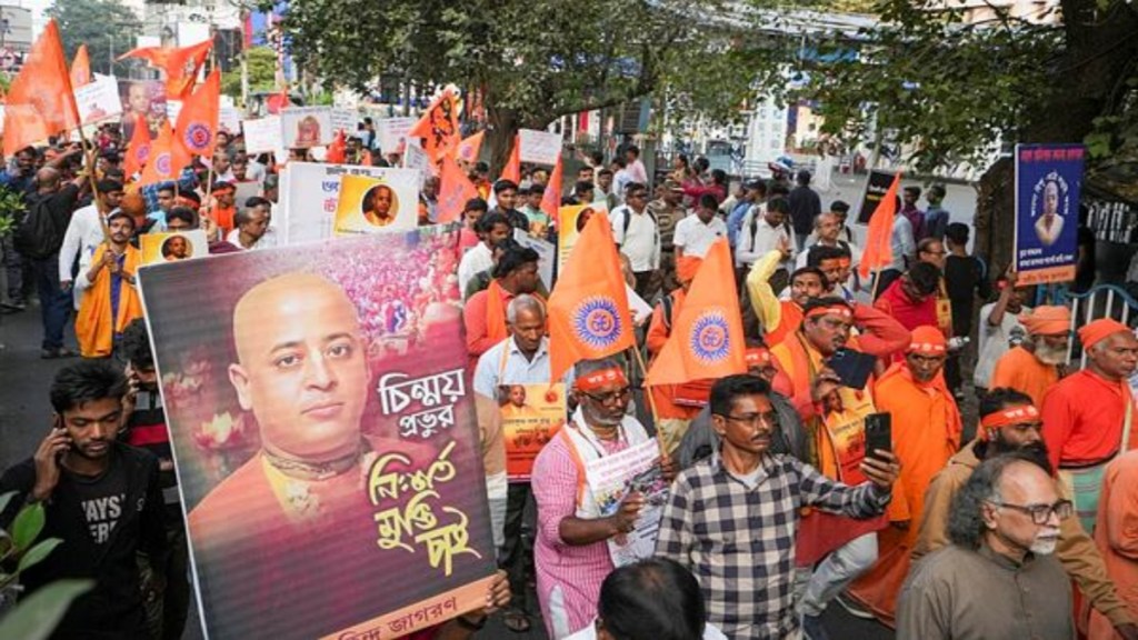 Activists of Hindu Jagaran Mancha participate in a rally to protest over arrest of Chinmoy Krishna Das by the Bangladesh police, in Kolkata, West Bengal, Thursday, Nov. 28, 2024. (PTI Photo/Swapan Mahapatra) Activists of Hindu Jagaran Mancha participate in a rally to protest over arrest of Chinmoy Krishna Das by the Bangladesh police, in Kolkata, West Bengal, Thursday, Nov. 28, 2024. (PTI Photo/Swapan Mahapatra)