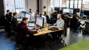 As AI evolves, IT firms see slowdown in mega deals