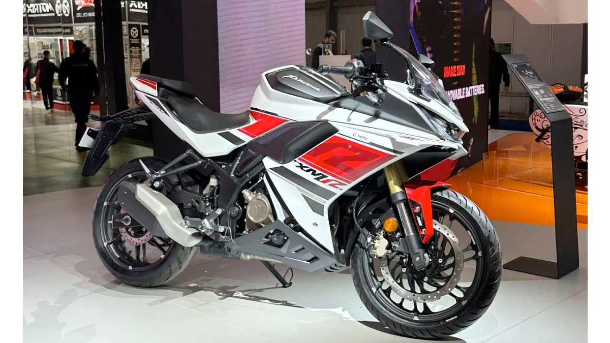 2026 hero karizma 250 side profile
