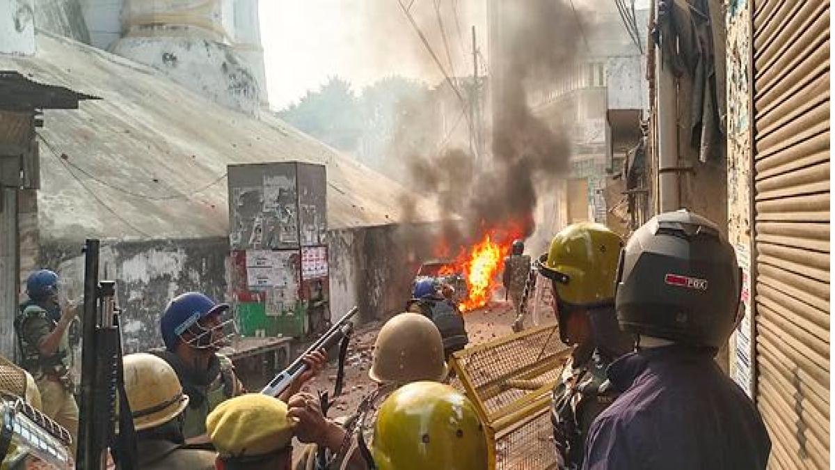 Sambhal mosque row: Supreme Court to hear plea filed by Shahi Jama Masjid Committe against survey order today Sambhal mosque row: Supreme Court to hear plea filed by Shahi Jama Masjid Committe against survey order today