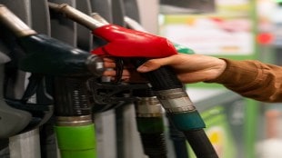 Petrol, Diesel Price Today 21 November 2024. Check petrol prices in Chennai, Gurgaon, Lucknow and Nashik. (Image Source: Freepik)