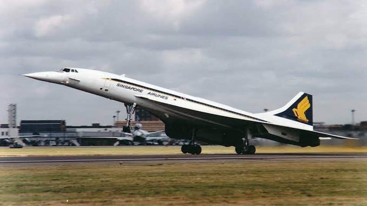 Singapore Airlines posts 48.5% profit drop as market competition intensifies