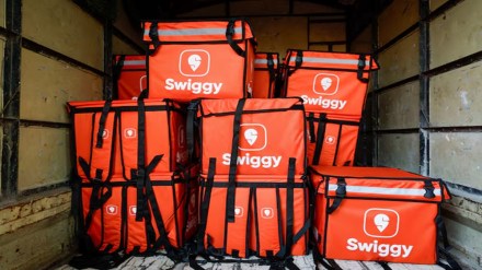 Swiggy, Swiggy Instamart, expansion, dark stores, delivery, quick commerce, megapods, 10- minute deliveries