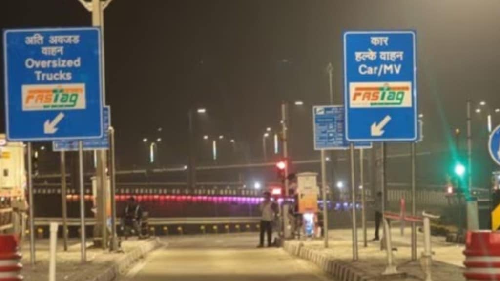 Bengaluru, Bengaluru airport, Bengaluru airport update, Devanahalli toll plaza revenue, Bengaluru toll collections, Kempegowda International Airport traffic, NH 44 toll revenue, highest revenue toll plaza Karnataka, Bengaluru airport traffic stats, NH 44 passenger and cargo traffic, Bengaluru-Mysuru expressway toll, Bengaluru Mysuru travel time reduction, Kaniminike toll plaza revenue, Sheshagirihalli toll plaza collections, NH 44 strategic location, Bengaluru KIA toll plaza, Karnataka highway toll statistics, NH 44 commercial corridor.