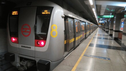 DMRC, Rajiv Chowk Metro Station, New Year Eve