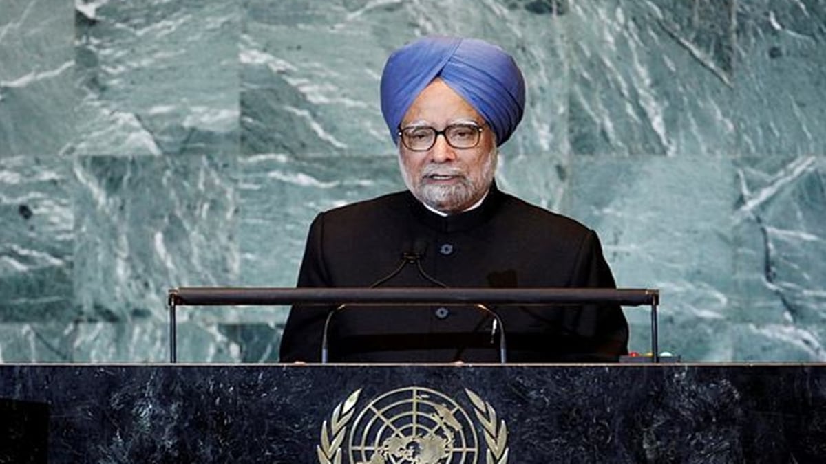 India's Prime Minister Manmohan Singh addresses the 66th United Nations General Assembly at the U.N. headquarters in New York, U.S., September 24, 2011. REUTERS)