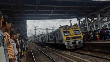 Mumbai local train update