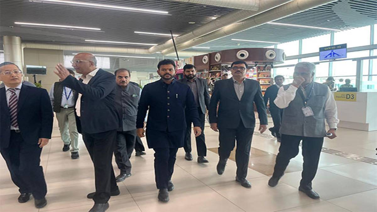 Naidu inspects Prayagraj Airport Naidu inspects Prayagraj Airport