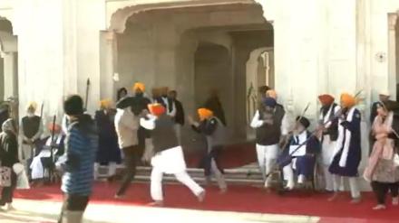 sukhbir singh badal, golden temple, punjab sukhbir singh badal, golden temple, punjab
