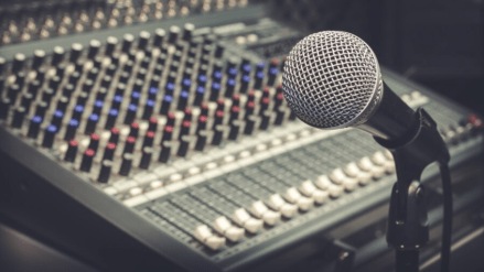 Furthermore, among categories, properties/real estate led with a 16% share, followed by hospitals/clinics and cars at seven per cent each