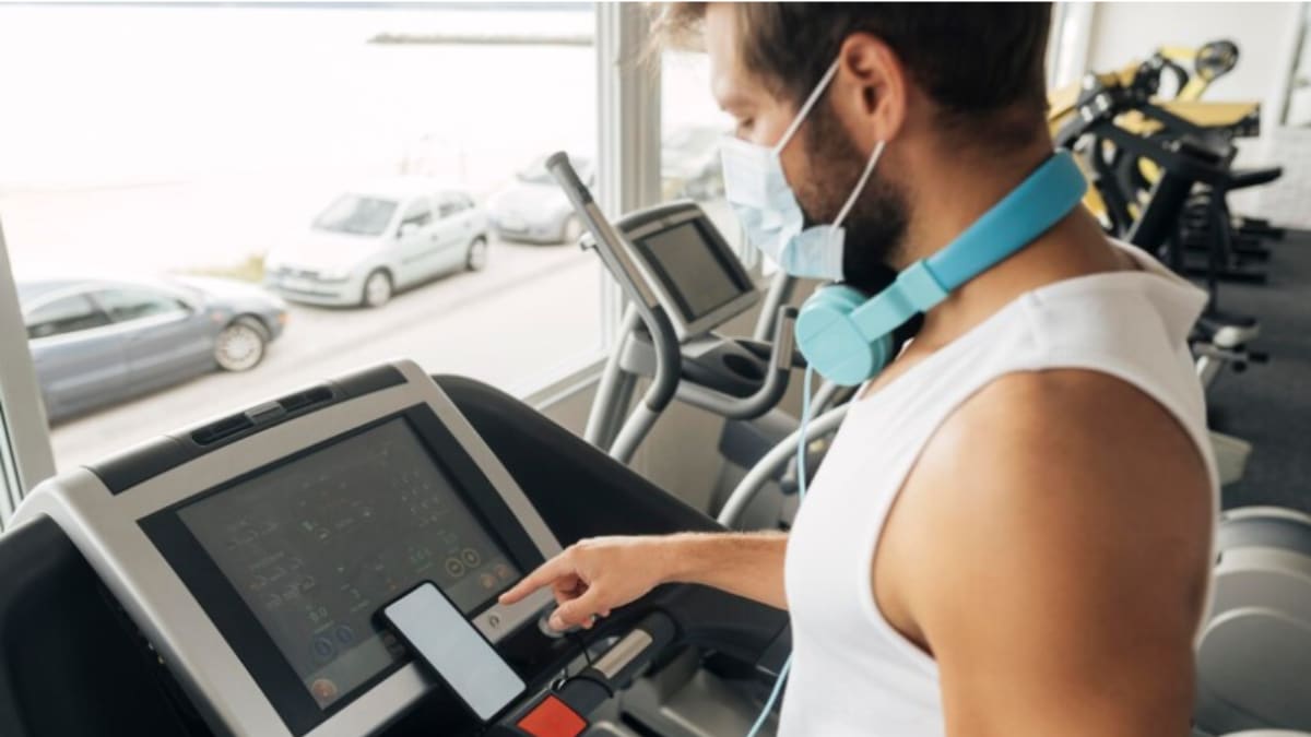 Virtual fitness communities have evolved into central hubs for fitness enthusiasts worldwide