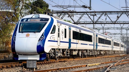 Railways (Amendment) Bill passed in Lok Sabha, Ashwini Vaishnaw assures no privatisation of Indian Railways Railways (Amendment) Bill passed in Lok Sabha, Ashwini Vaishnaw assures no privatisation of Indian Railways