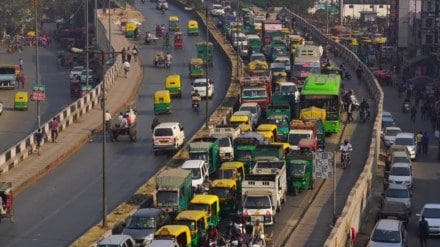 SC eases GRAP-4 restrictions in Delhi NCR, allows GRAP-2 measures to check pollution levels SC eases GRAP-4 restrictions in Delhi NCR, allows GRAP-2 measures to check pollution levels
