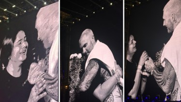 Maron 5 in Mumbai: Adam Levine's sweet gesture for a fan gives her a lifetime of memories.