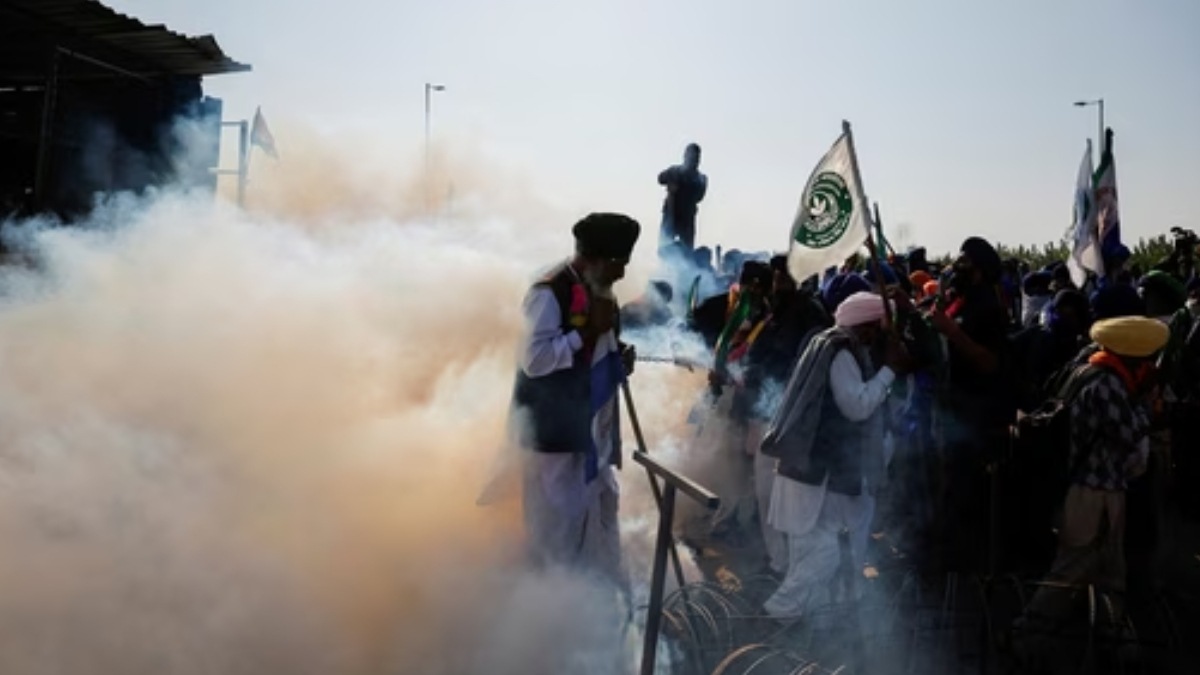 Farmers Protest: Haryana Police blocks farmers' march to Delhi, tear gas fired as protests escalate