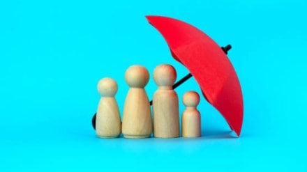 PM stresses need to ensure "insurance for all" 