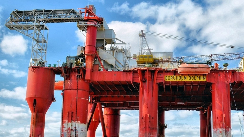 ONGC in talks with Shell, Petronas for gas ventures