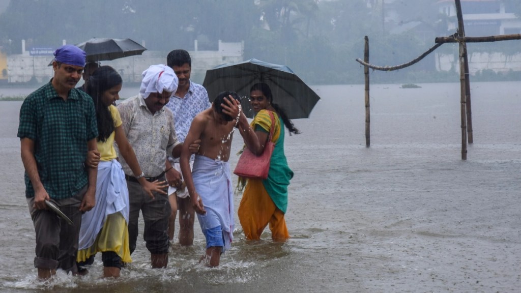 Heavy rains lash Kerala: IMD issues orange alert for THESE districts