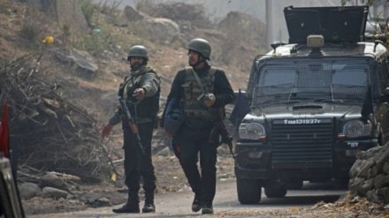 3 soldiers killed as Army vehicle plunges into deep gorge in J&K's Ramban 3 soldiers killed as Army vehicle plunges into deep gorge in J&K's Ramban