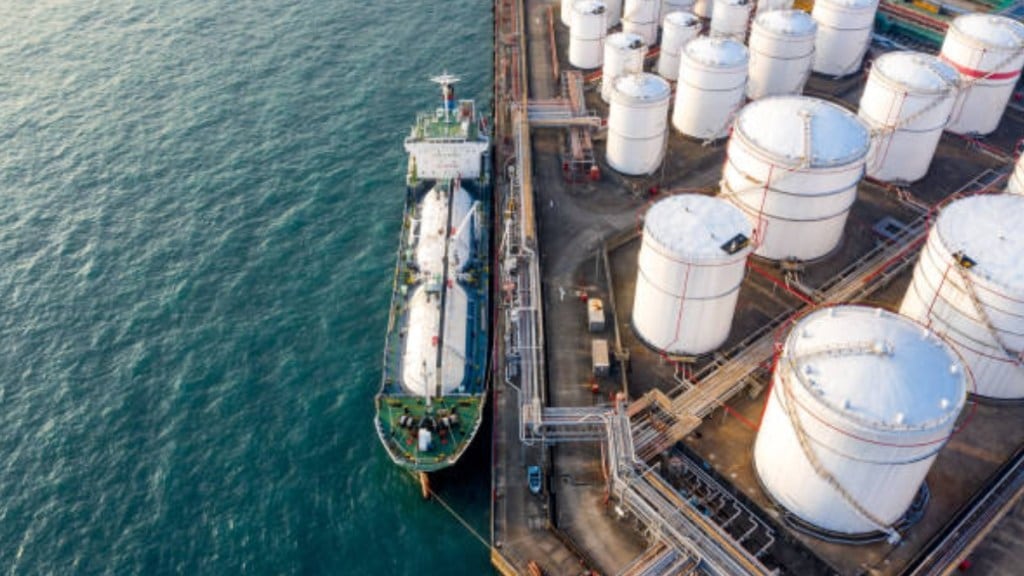 Crude import bill up 5% in Apr-Nov