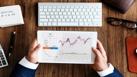 Market valuation of Top 9 firms rises, LIC leads with a jump of Rs 60,656.72 crore. (Image Source: Market valuation of Top 9 firms rises, LIC leads with a jump of Rs 60,656.72 crore. (Image Source: Freepik)