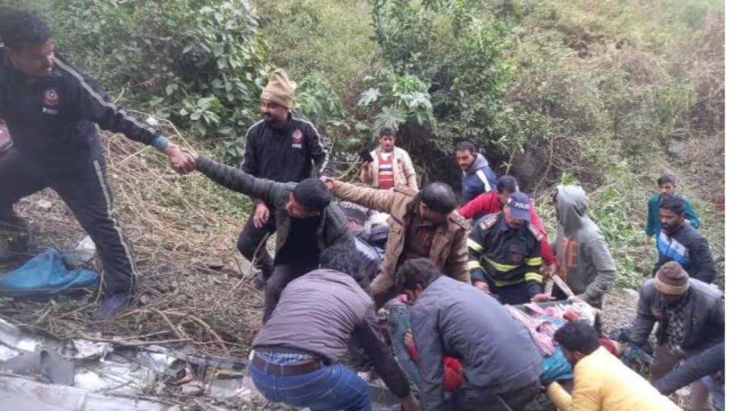 Uttarakhand: Three killed, dozens injured as bus falls int0 100-meter deep ditch in Bhimtal Uttarakhand: Three killed, dozens injured as bus falls int0 100-meter deep ditch in Bhimtal
