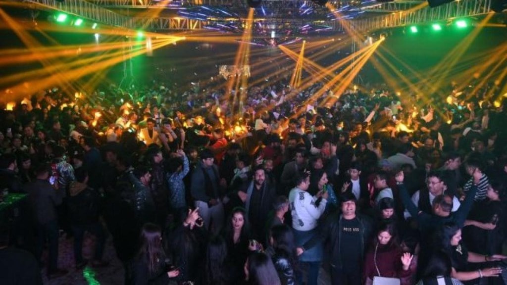 New Year 2025 events Mumbai, Budget New Year celebrations Mumbai, Jio Hamleys Wonderland Mumbai, New Year parties Mumbai under Rs 2000