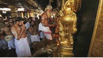 Practice of men removing upper garments before entering temples is 'evil', says Kerala Sivagiri mutt Chief