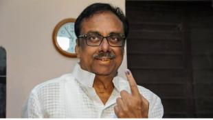 Senior Congress leader EVKS Elangovan dies at 75