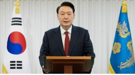 South Korean investigators request that impeached president appear for questioning over martial law South Korean investigators request that impeached president appear for questioning over martial law