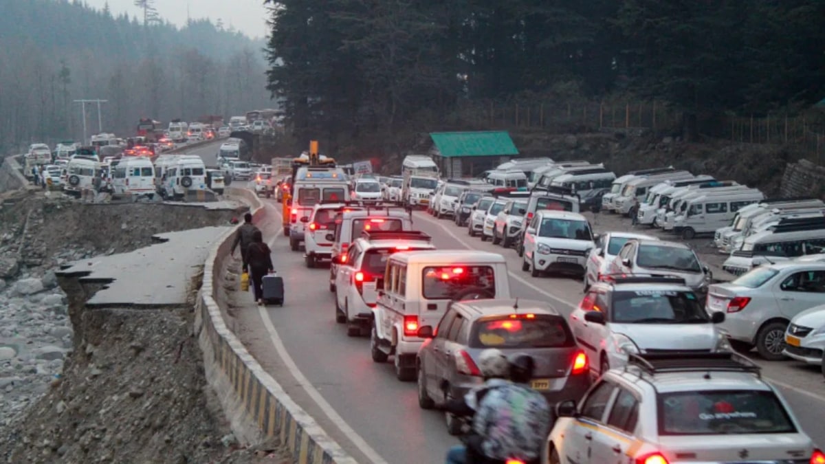 Traffic in Manali