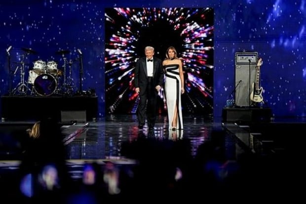 U.S. President Donald Trump, first lady Melania Trump, U.S. Vice President JD Vance and his wife Usha Vance attend the Commander in Chief Ball in honor of Trump's inauguration in Washington, U.S., January 20, 2025. REUTERS/Daniel Cole.