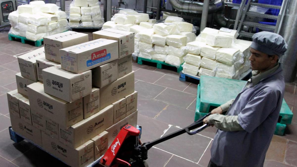 amul milk prices, amul india, amul milk cost, milk prices in mumbai, amul mumbai, industry