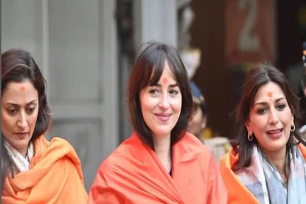 Johnson, Bendre and Joshi while making their exit from the Siddhivinayak temple. (Photo source: Instagram)