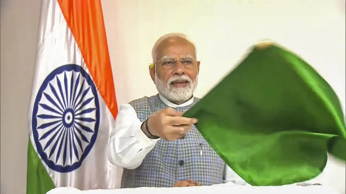 PM Modi to launch Pravasi Bharatiya Express