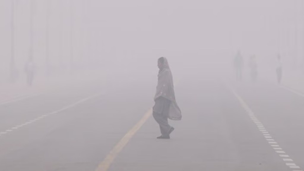 Dense fog in Delhi NCR