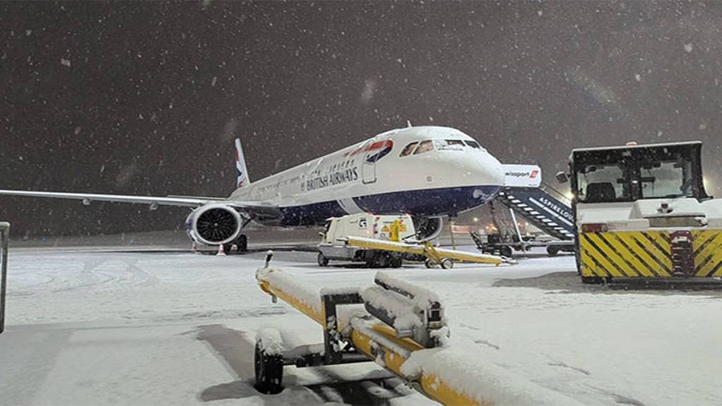 Heavy snowfall in UK, Germany and US