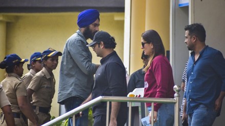 Bollywood actor Kareena Kapoor at the Lilavati Hospital where actor Saif Ali Khan was admitted after he was injured in an attack by an intruder with a knife, in Mumbai, Thursday, Jan. 16, 2025. (PTI Photo)