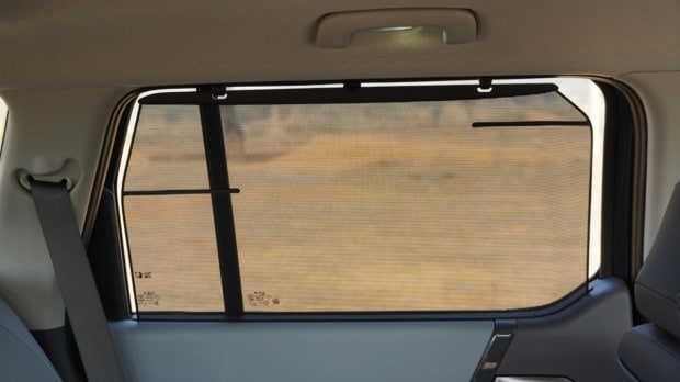 Kia Syros sun blinds