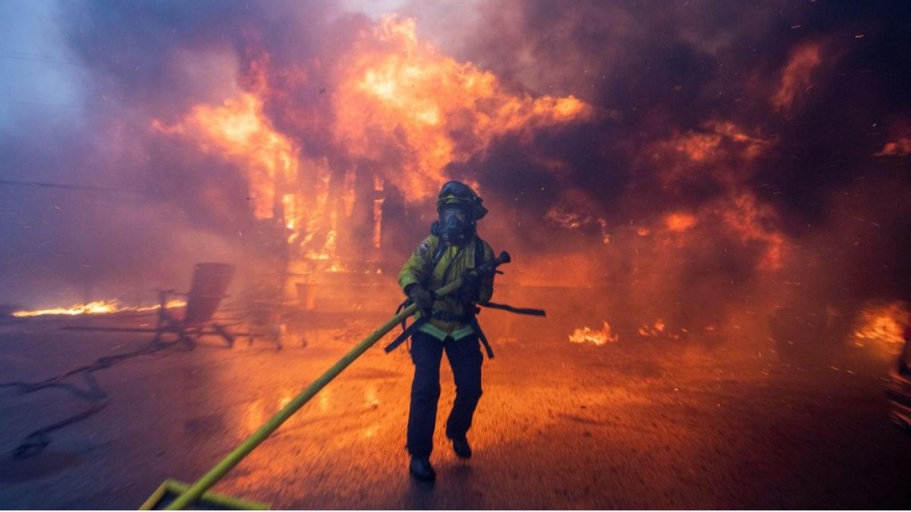 hollywood, los angeles wildfires, wildfire in LA, celebrity homes in la, Pacific Palisades