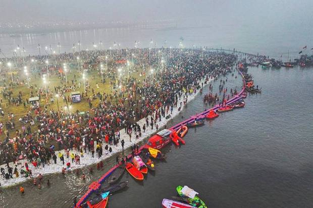 Around 6 million devotees have already taken the holy dip in Sangam by 9:30 AM, as per data shared by the Uttar Pradesh government. (Photo source:PTI)