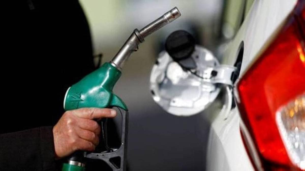 Indians pay almost Rs 21 more for petrol than Pakistan and US - Here's why (Photo source: IE)