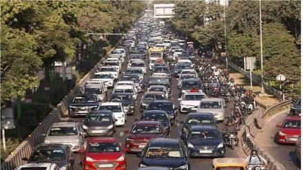 'Congratulations Delhites, your cars have been demonetized', netizens respond to fuel ban for old cars 'Congratulations Delhites, your cars have been demonetized', netizens respond to fuel ban for old cars