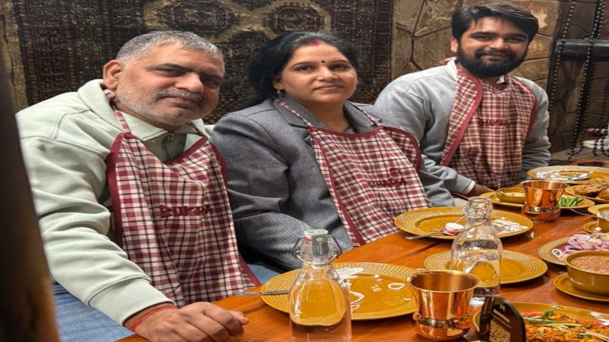 Son takes father, former watchman, to dinner at ITC New Delhi