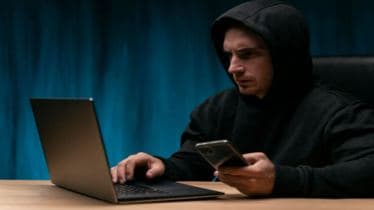WhatsApp's warning on suspicious messages: How to identify scams and stay safe