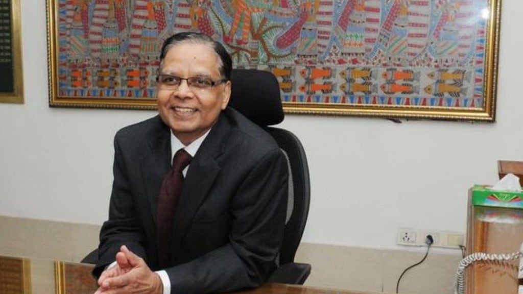 Rupee depreciation over long term to benefit India: Panagariya Rupee depreciation over long term to benefit India: Panagariya