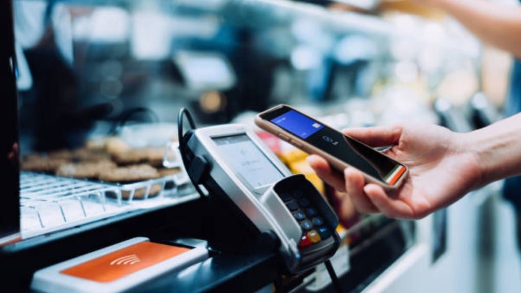 The woman first sent a fake payment screenshot and later denied receiving any product from the company. Read on to find out how the Delhi-based business owner outsmarted her. The woman first sent a fake payment screenshot and later denied receiving any product from the company. Read on to find out how the Delhi-based business owner outsmarted her.